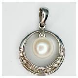 10KT W/G Pearl & Diamond Pendant