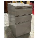 Metal 3-Drawer Filing Cabinet on Wheels