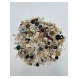 1.01 lbs of Vintage Buttons
