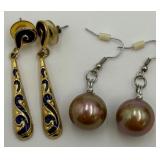2 Pairs of Pierced Earrings