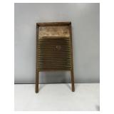 Vintage Howard Mfg Co Metal Washboard