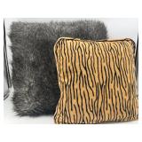 Lot of 2 Luxury Accent Pillows