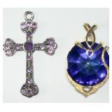 2 Pendants
