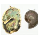 2 Pendants