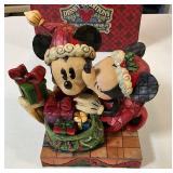 Jim Shore ï¿½A Christmas Kissï¿½ Disney Figurine