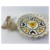 Mesa International Stoneware Pie Dish & Measuring