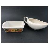 Stoneware Japan Gravy Boat And Baking Dish
