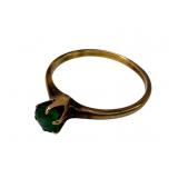 14k Gold Size 9 Ring With Green Stone