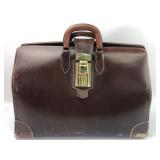 Brown Leather Doctorï¿½s Bag With Brass Closure