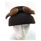 Vtg Fisk Chicago Womenï¿½s Wool Hat With Fur Detail