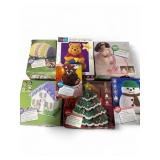 Wilton Cake Pans w Pooh & Holiday Designs