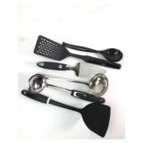 Kitchen Utensil Lot With Plastic & Metal Tools