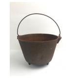 Cast Iron Cauldron With Handle & Legs
