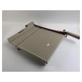 Boston 2612 Paper Cutter 13.5ï¿½ X 13ï¿½