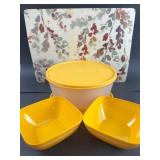 Tupperware Bowl & Placemat Set