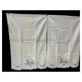 20ï¿½30 Vintage Hand Embroidered Pillowcases