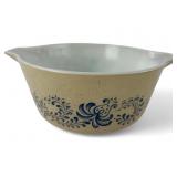 Pyrex Homestead Pattern 2.5L Mixing Bowl