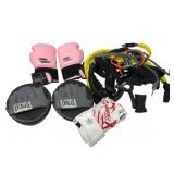Boxing Gloves, Focus Mitts & Resistance Bands