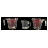 Pyrex Glass Measuring Cup Set