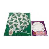 Unique Industries Christmas and White Paper Doilie