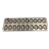 Metal Madeleine Baking Pan