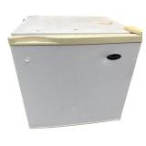 Frigette 18ERW Compact Refrigerator