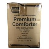 NIB Utopia Bedding King White Premium Comforter