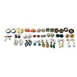 VTG Assorted Clip & Screw-On Earrings Lot of 22