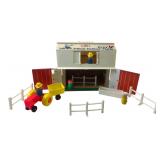 VTG Fisher-Price 915 Play Family Farm Set