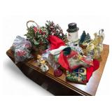 Mixed Lot of Christmas Holiday Decor