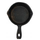 Corona Miniature Cast Iron Skillet 179