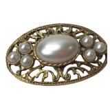Vintage Gold-Tone Faux Pearl Scarf Clip