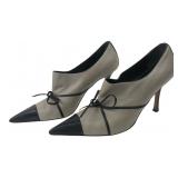 Manolo Blahnik Two-Tone Leather Pumps Size 38.5
