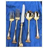 Supreme Cutlery Gold Tone Flatware 12 Plate...