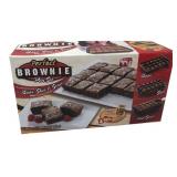 NIB Perfect Brownie Pan Set