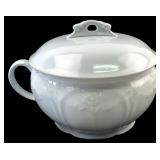 J&G Meakin Ironstone Lidded Chamber Pot 9 in