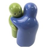 Unmarked Hugging Figures Salt & Pepper Shakers