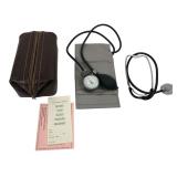 Nelkin/Piper Sphygmomanometer Set in Swank Bag