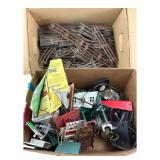 Lionel O27 Track & Attrib. Plasticville Lot
