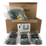 SEALED Big Blanket Co Blanket & Cozy Toes Socks