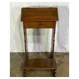 Antique Kneeler-7746