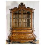 Elegant Bombe Vitrine-7804