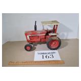 1/16 Vintage Ertl IH 1066 Toy Tractor