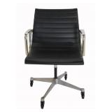 Vintage Charles Eames / Herman Miller Swivel Chair