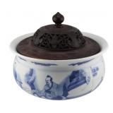 Chinese Blue and White Bowl with Figures.