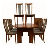 SKORBY Teak Dining Table, 2 Leaves & 8 Chairs.