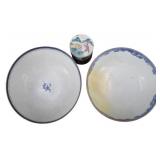 (2) Chinese Export Punch Bowls & Lidded Box.