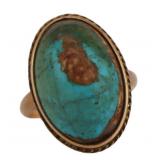 JEWELRY. 12.5kt Gold and Turquoise Cocktail Ring.