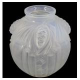 PIERRE de CAGNY Art Deco Glass Vase.