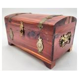 Dome top petitei cedar trunk